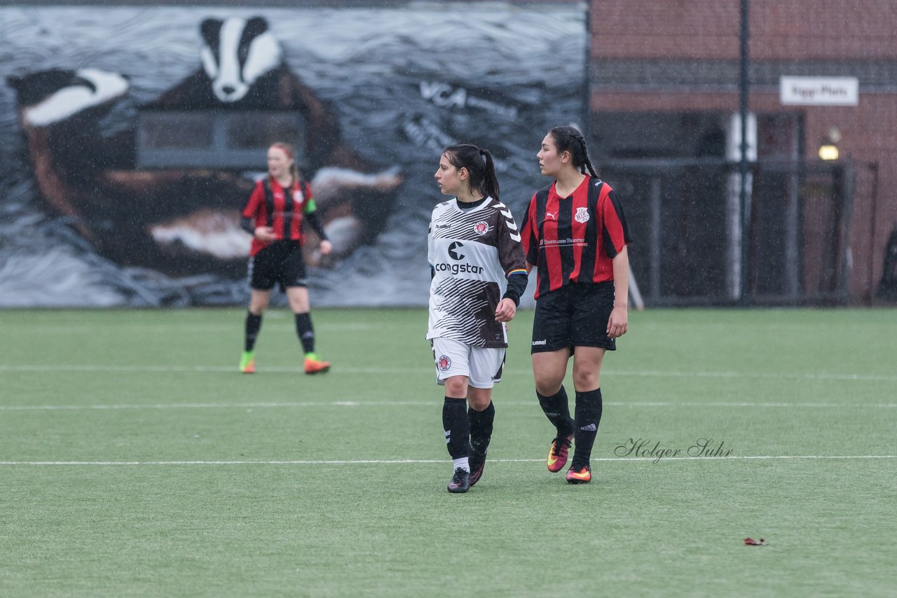 Bild 113 - B-Juniorinnen FC St.Pauli . Braedstrup IF : Ergebnis: 4:1